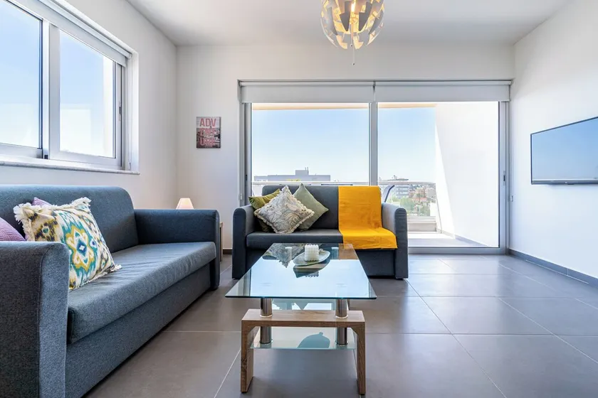 Silver Line 1-Bedroom Apt & Balcony in Larnaca - Image 1