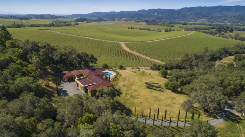 Healdsburg Villa på en vingård med fantastiska solnedgångar vid poolen - Image 1