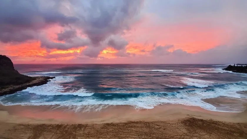 16P - Permitted penthouse end unit at the Hawaiian Princess - best view on Oahu - Image 1