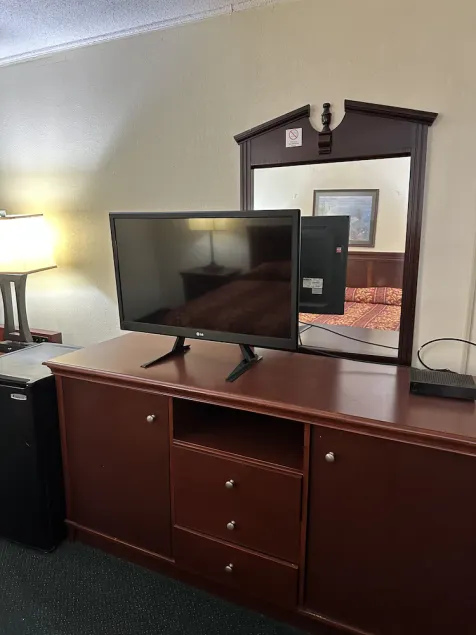 Best Inn - Image 1