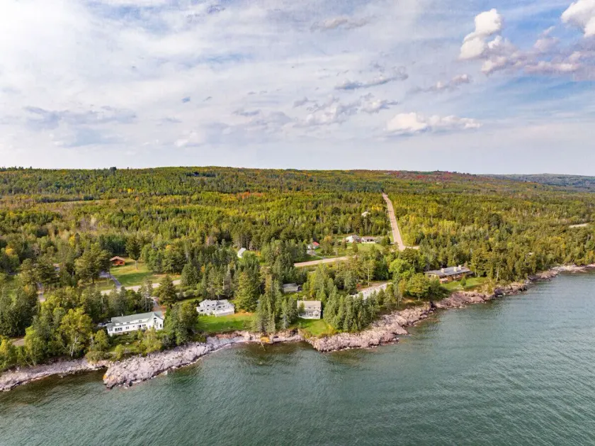 4 soveværelser Lake Superior, 70 meter fra vandet, fantastisk udsigt - Image 1