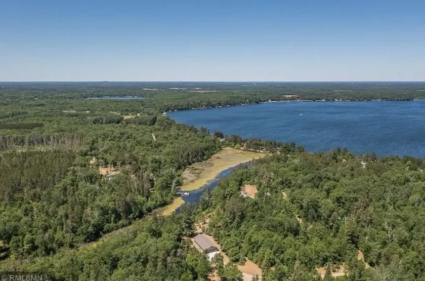Bourbon Hideout - Private dock and access to Lower Hay Lake/Whitefish Chain - Image 1
