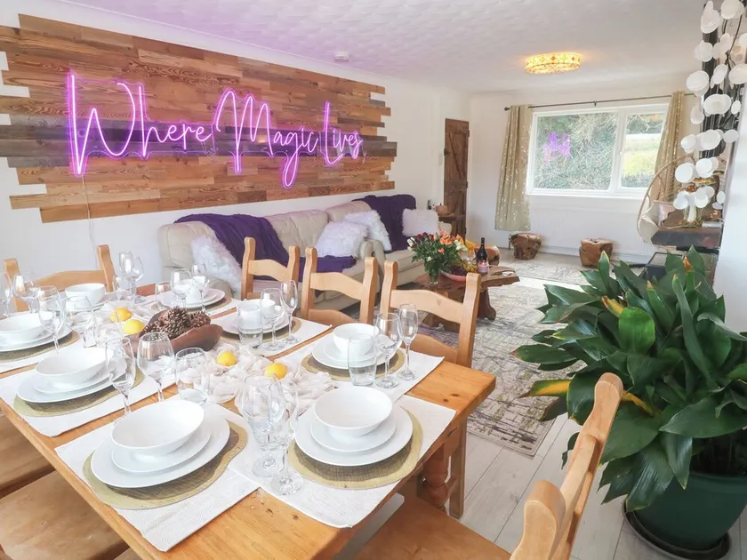 Piskies Magic Home - Image 1