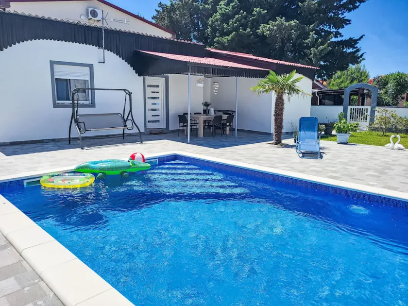 Holiday Home Matea by Interhome - Image 1