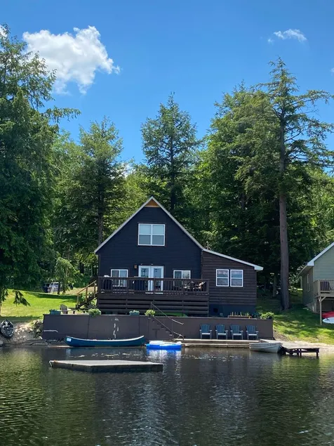 Fredeligt sommerhus på vandet ~ Kajakker, SUP-bræt, padlebåd, boblebad, sauna - Image 1