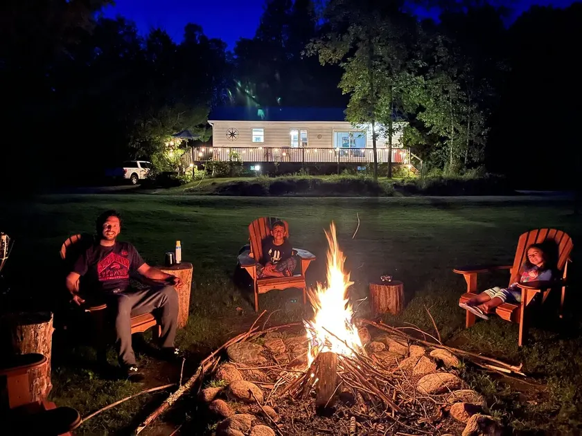 Cozy Waterfront Family Cottage - Arden on the Lake (Pet Friendly!) - Image 1
