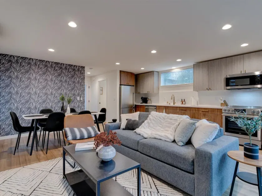 Brand new, Modern 2 Bedroom home near Greenlake. - Image 1