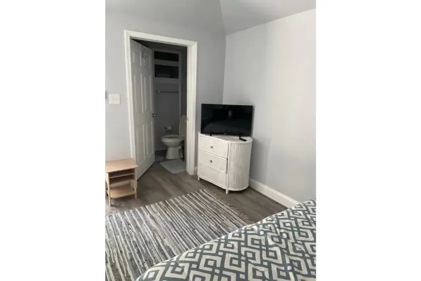 Lovely 1 Bedroom with a Pool - Image 1