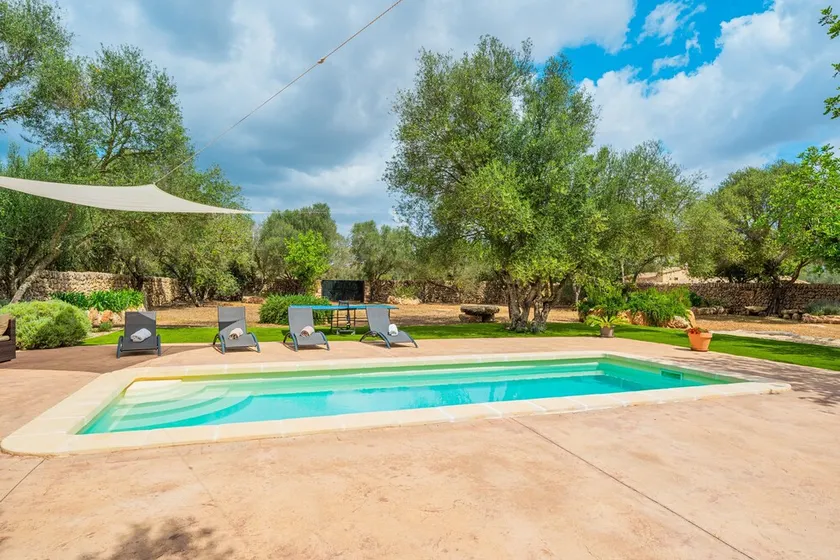 Villa 'Garraseca' with Mountain Views, Wi-Fi and Air Conditioning - Image 1