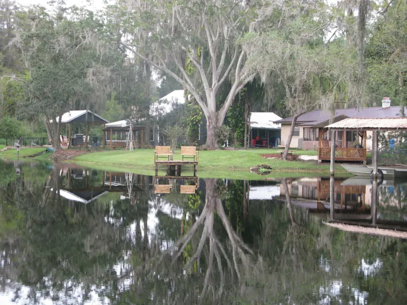 Quiet waterfront haven. Near Moffitt Cancer Center - Image 1