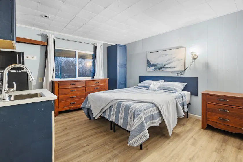 Workforce Suites - Image 1