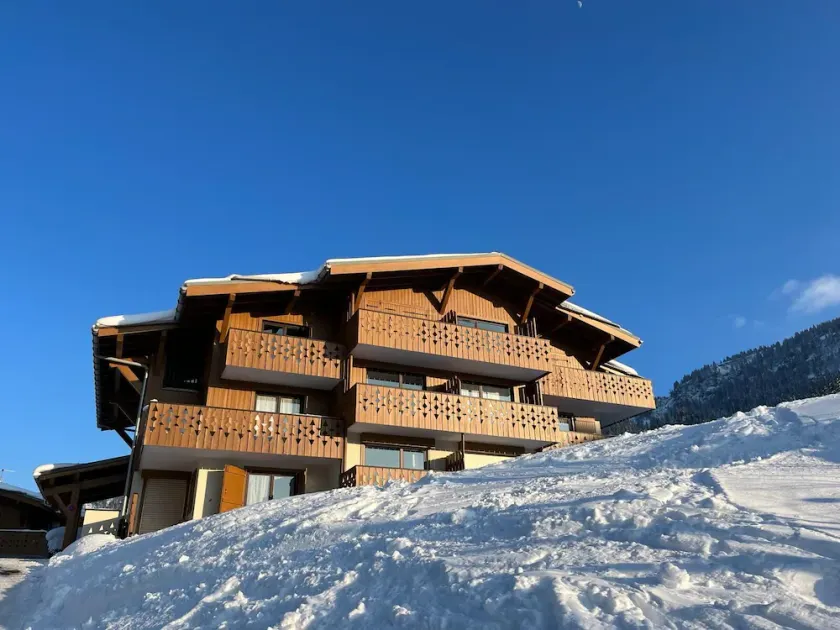 Appartement Type F1, Pistes Accessibles Skis aux Pieds - Image 1