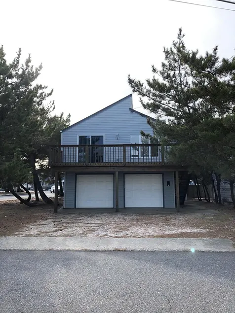 Beautiful home in Haven Beach with 3 Bedrooms, Internet and WiFi - Image 1