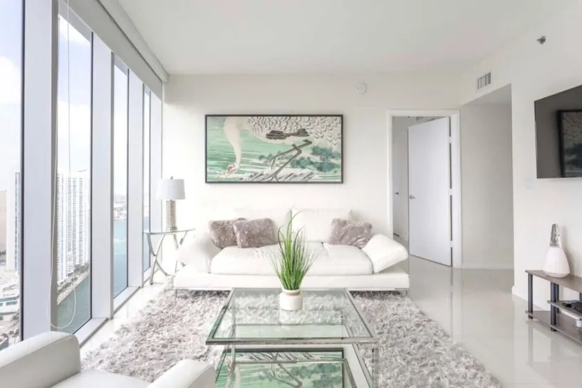 Icon Brickell 2BDR 49th Fl Ocean & Pool Views - Image 1