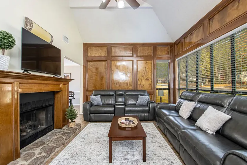 Double Diamond Rentals – Perfect Family Home - Image 1
