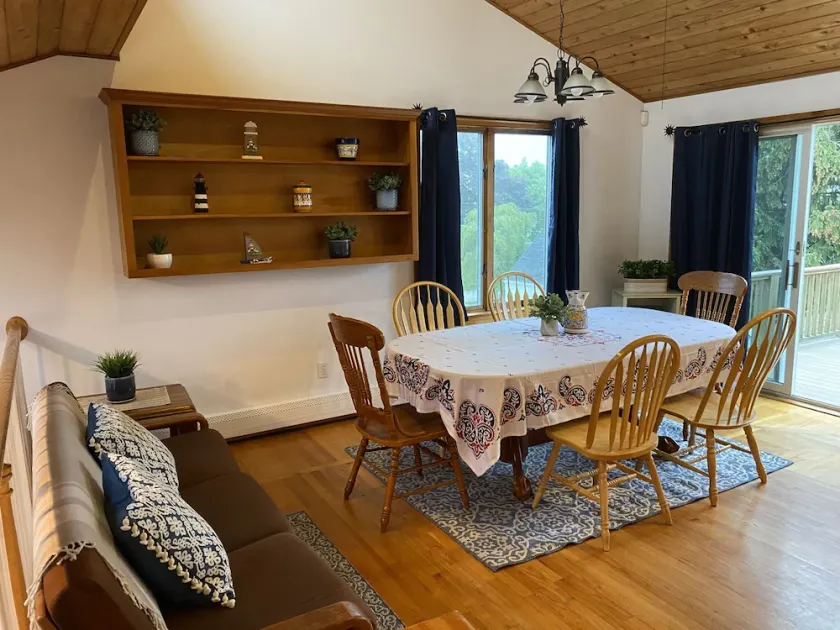 Naragansett Beach-goers Retreat - Image 1
