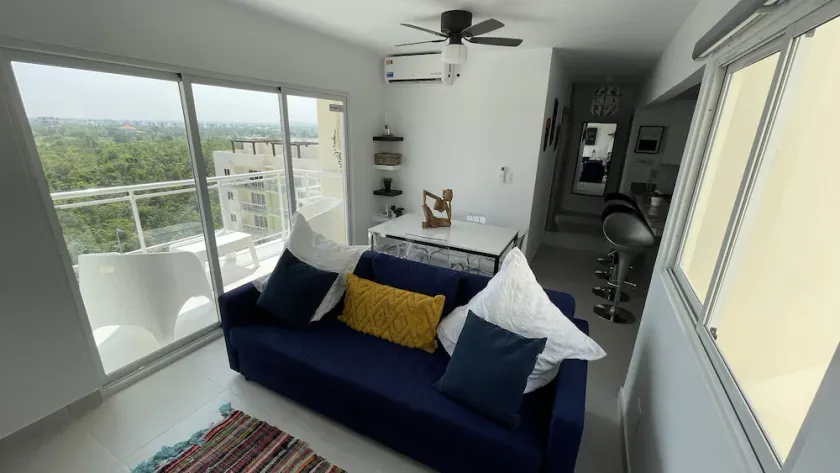 Lovely & Clean 3 Bedrooms Apartment with parking close to the Beach - Image 1