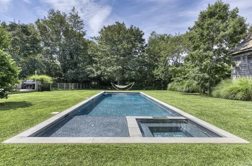 Cozy Orient Farmhouse on 1.6 Acres with Pool and Walk to Beach - Image 1