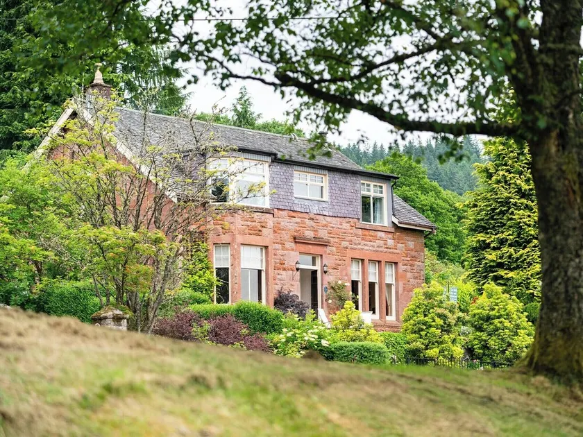 7 værelses bolig i Aberfoyle - Image 1
