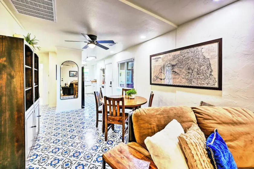 Country Farmhouse in Woodlake - close 2 Sequoia Park, Three Rivers & Lake Kaweah - Image 1