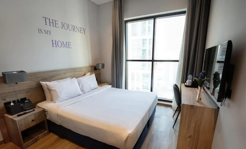 Standard Room Near Jaddaf Metro By ER - Image 1