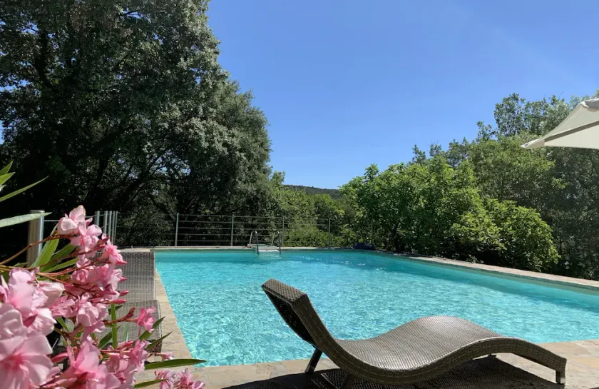 Ejendom med tennis, swimmingpool, park, stille, Wifi - Image 1