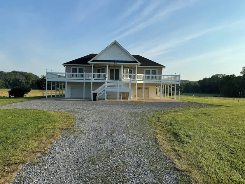 Spacious family gathering house on the Shenandoah River.  - Image 1