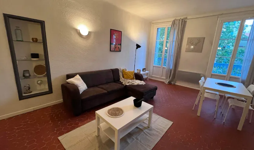 Charming Apartment in the heart of Draguignan - Image 1