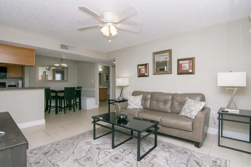 Corner Unit - 2 bedroom 2 bath -  Close to downtown Tampa - Image 1