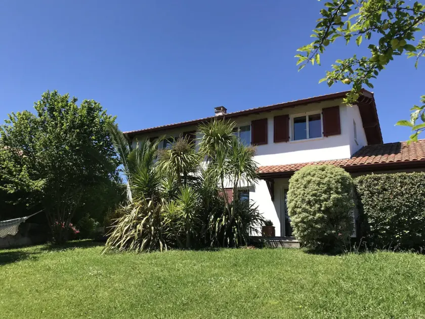 Bayonne-Basque Country, beautiful 4 bedrooms house - 6 beds - children welcome - Image 1
