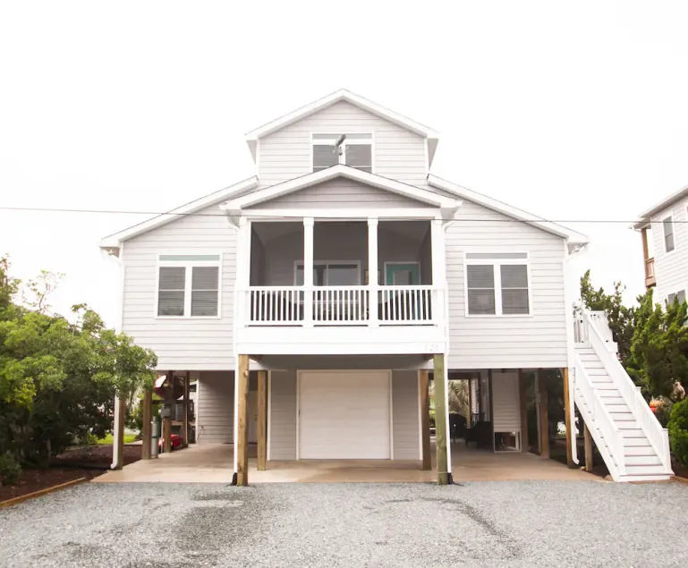 Canal Front Home-3-minute walk to beach with private boat dock - Image 1