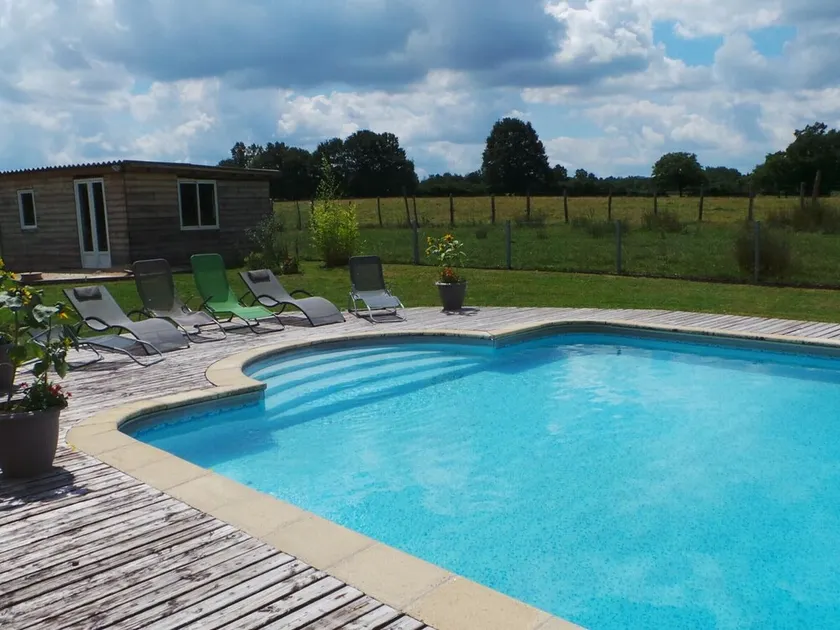 Gemütliches Ferienhaus mit Gemeinschaftspool und Haustiere erlaubt - Image 1