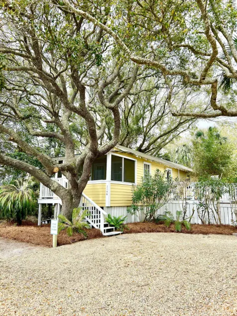 Location & Charm! Just Steps to Downtown & Beach! - Image 1