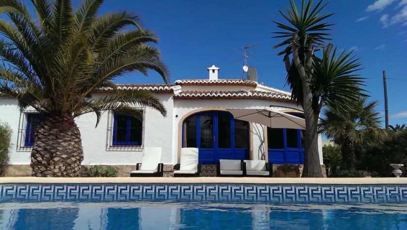 Fully Air Conditioned Villa With Heated Pool Set In Large Landscaped Gardens - Image 1
