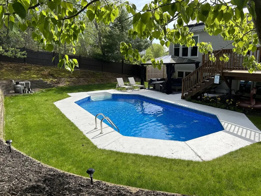 Plymouth Poolhouse - Image 1