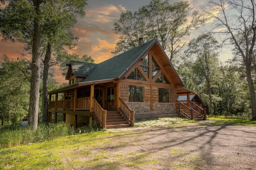 Northwoods Log Cabin - Image 1
