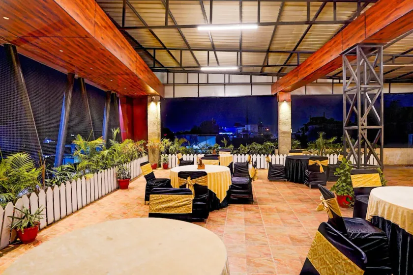 Classic Hotel Kolam - Image 1