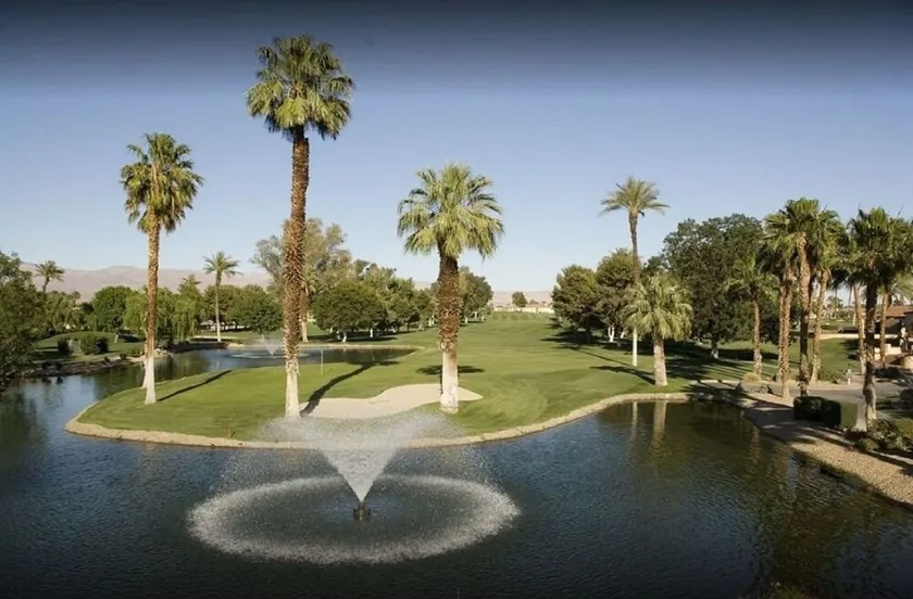Gångavstånd till Coachella! Nästa dörr till Indian Palms Country Club - Image 1