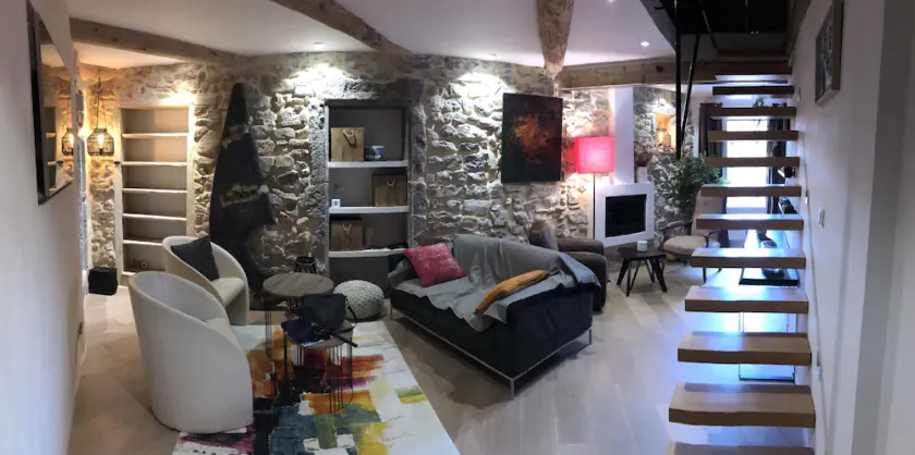 Cozy duplex apartment on the quays of Sète - Image 1