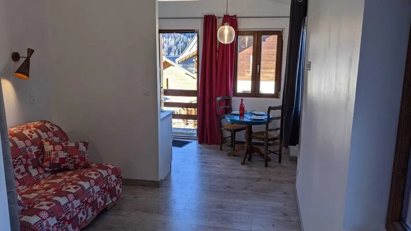 Cosy Mountain Studio - Image 1