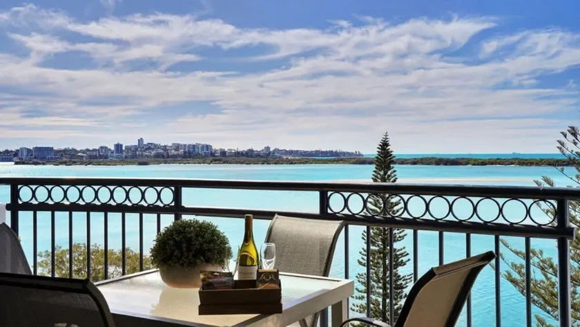 Oceanfront Resort: Heated Pool & Spa - Image 1