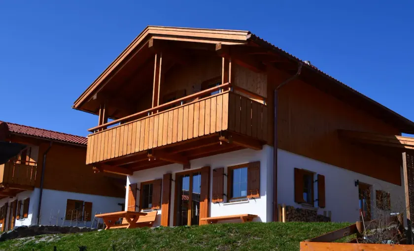 Vacation home La Casita: Modern house with sauna, fireplace and lake view in Lechbruck - Image 1