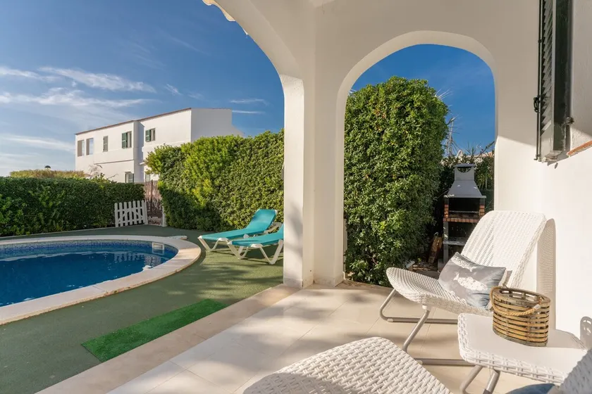 Light-Flooded “Apartment Delfín 3” with Pool, Terrace & WiFi; Parking Available in the Street - Image 1