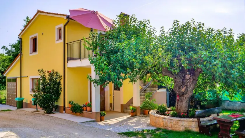 Studio Apartment Gianni - Image 1