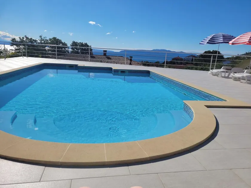 House Pool (100821-K1) - Icici - Image 1