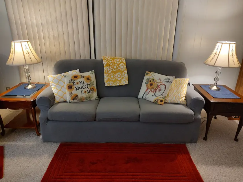 Convenient to the BEST of Florida!Super clean, cozy and convenient to everything - Image 1