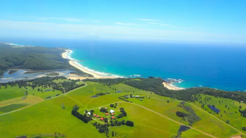 Oakleigh Farm Cottages are set on a 63 acre farm, with ocean Views - Image 1