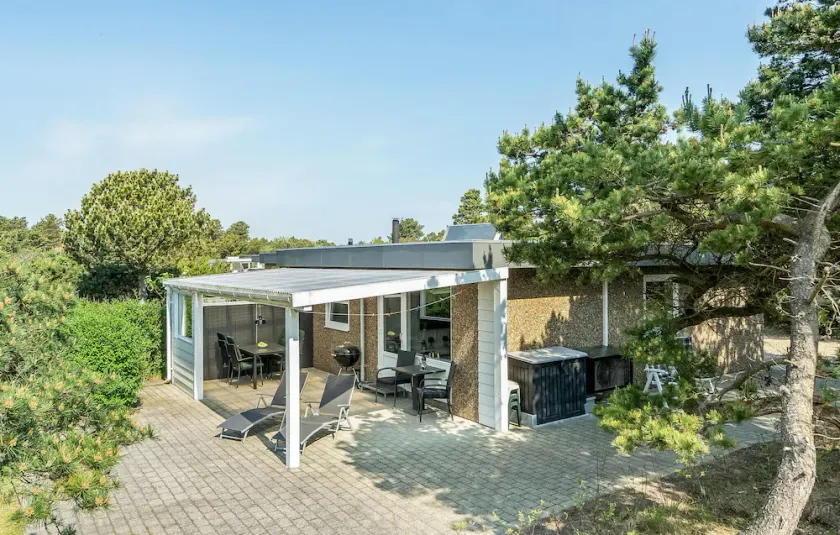 3 Bedroom Beautiful Home In Blåvand - Image 1