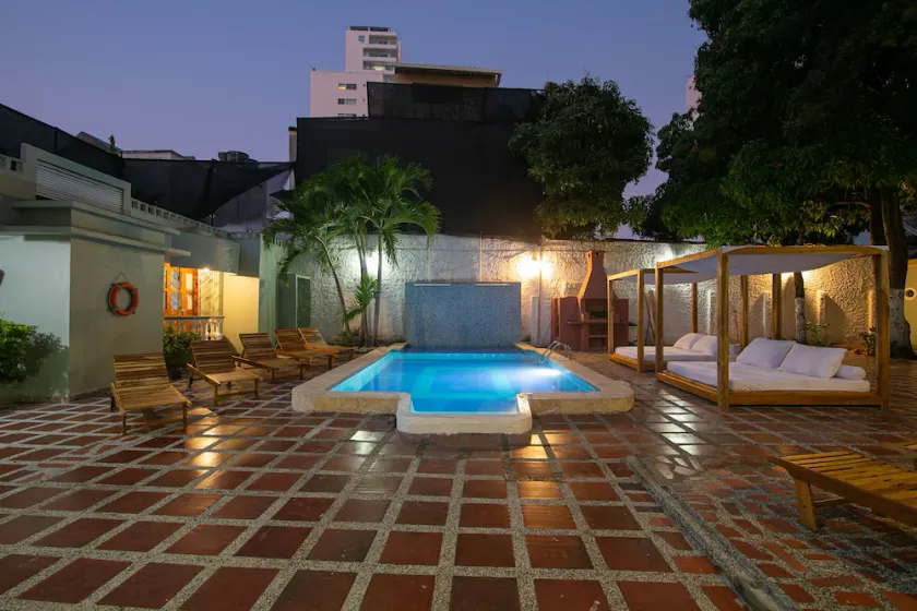 Beautiful 11 Bedroom Mansion near the Old City - Image 1