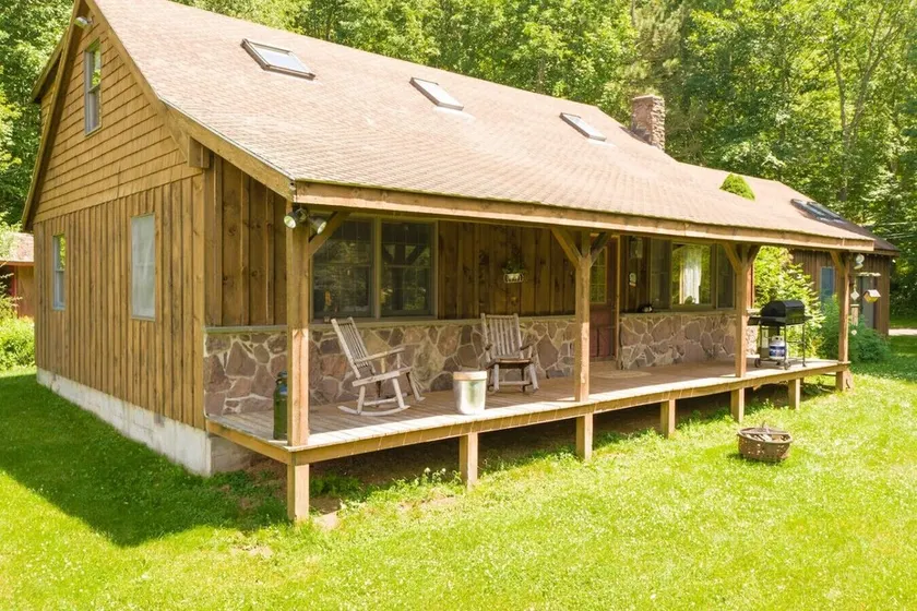 Rustic Retreat | Hike, Explore Charming Towns & Unwind - Image 1